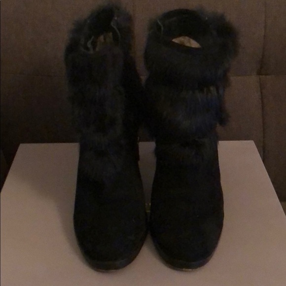 Yuma Rabbit Fur Harness Booties - Picture 8 of 8